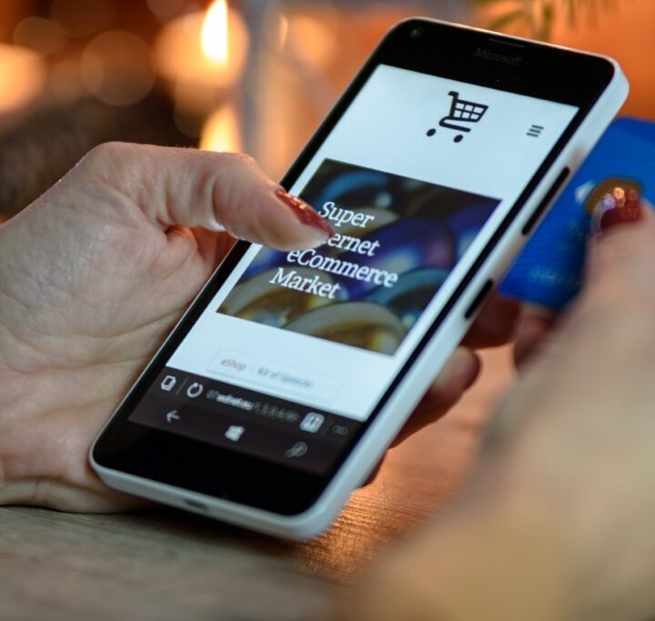 E-commerce : la perte de confiance des jeunes et l'émergence de nouvelles tendances