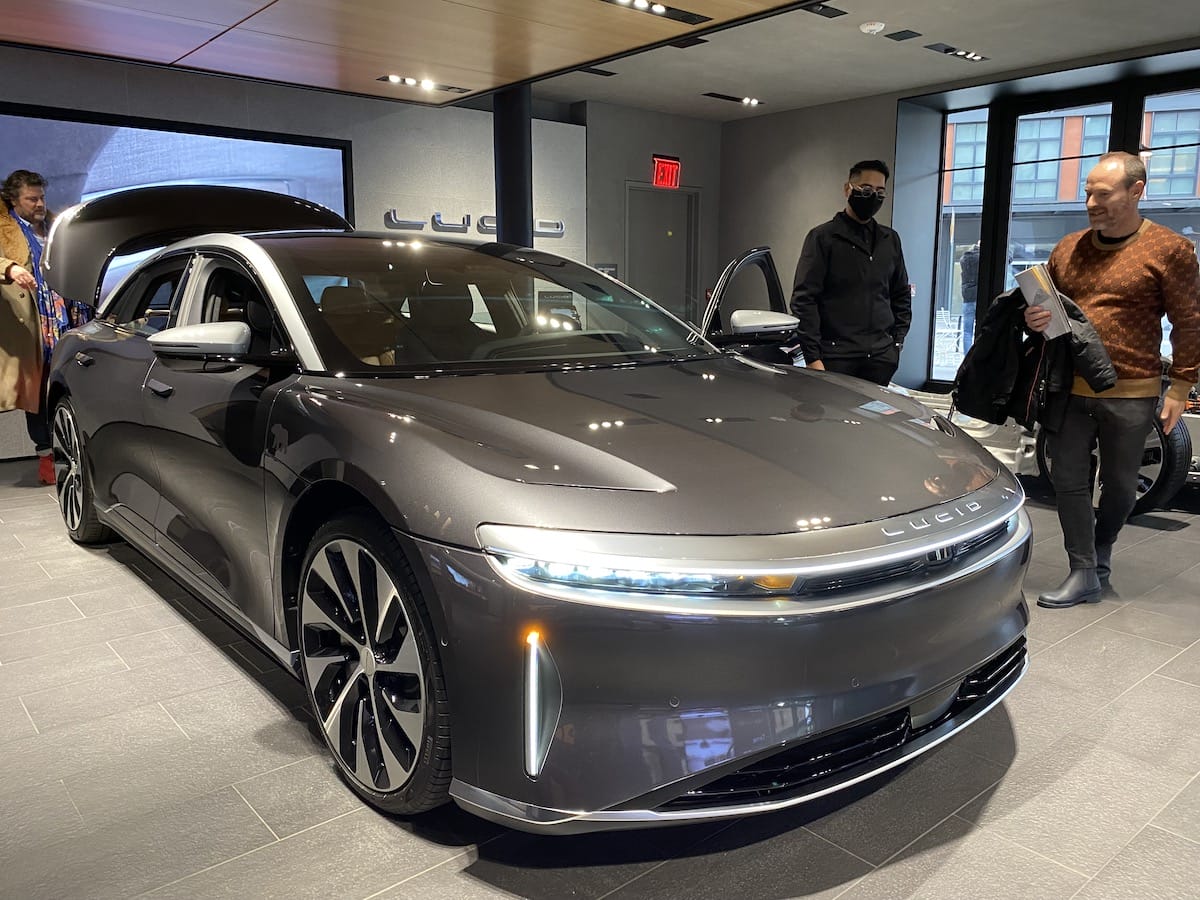 [Feature] New Mobility: In New York, Lucid Motors redefines the luxury-car retail experience.