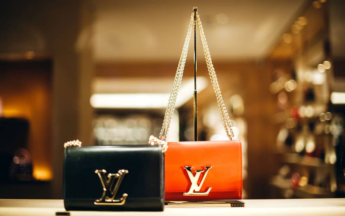 Chine : LVMH renforce son partenariat avec Alibaba sur le cloud et l’IA.